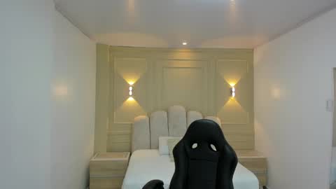 Snapshot of leslysimpson chatting on May 2026 07:41:01 PM online show from May 2026 07:41:01 PM