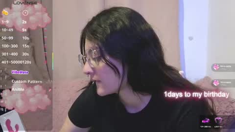 Snapshot of lessliee chatting on May 2026 07:05:01 AM lessliee online show from May 2026 07:05:01 AM