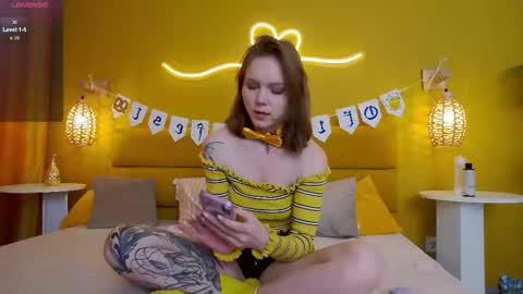 Snapshot of lessysweety chatting on September 2025 03:19:02 AM Lessy online show from September 2025 03:19:02 AM