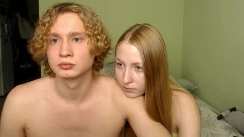 Alisa  Jhony online show from November 2025 02:07:01 PM