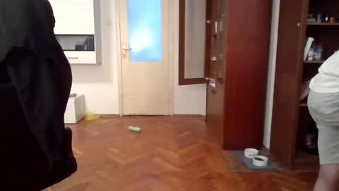 Snapshot of lestaro chatting on May 2026 01:47:02 AM neoglo online show from May 2026 01:47:02 AM