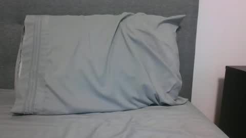 lets_play143 online show from April 2026 10:26:02 PM