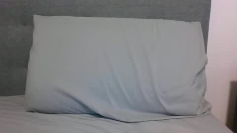 lets_play143 online show from April 2026 01:09:02 AM