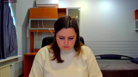 Naomi online show from November 2025 12:49:02 PM