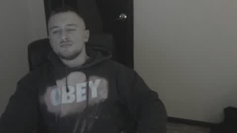 Snapshot of lev1ngston chatting on December 2024 03:40:01 AM lev1ngston online show from December 2024 03:40:01 AM