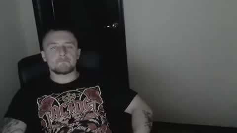 Snapshot of lev1ngston chatting on December 2024 09:44:02 PM lev1ngston online show from December 2024 09:44:02 PM