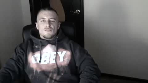 Snapshot of lev1ngston chatting on January 2025 04:46:01 PM lev1ngston online show from January 2025 04:46:01 PM