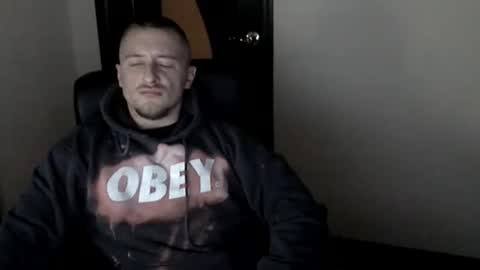 Snapshot of lev1ngston chatting on January 2025 04:09:02 AM lev1ngston online show from January 2025 04:09:02 AM