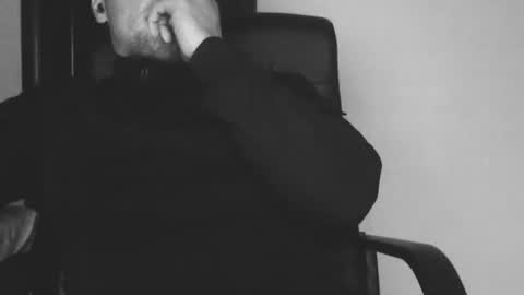 Snapshot of lev1ngston chatting on September 2025 08:31:01 PM lev1ngston online show from September 2025 08:31:01 PM