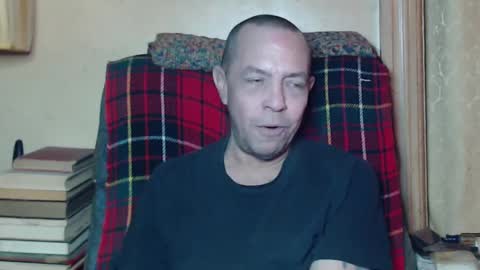 Snapshot of levon48 chatting on February 2025 01:23:01 AM levon48 online show from February 2025 01:23:01 AM