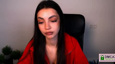 Alexia online show from November 2025 01:44:02 PM