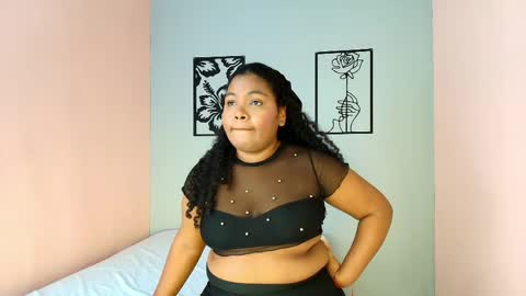 lexi_lovee_ online show from April 2026 05:03:01 PM