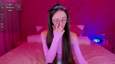 Snapshot of lexi_split chatting on July 2026 01:54:01 AM Lexi GTM2 MonWedThurSatSun 1000am-400pm online show from July 2026 01:54:01 AM