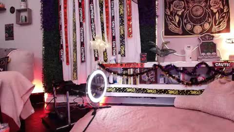 Lexi Smith online show from October 2025 09:55:01 AM