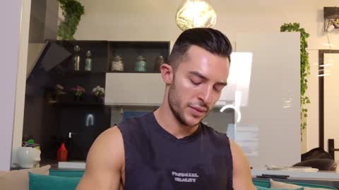 Snapshot of lexin25 chatting on December 2024 06:14:01 PM Askme online show from December 2024 06:14:01 PM