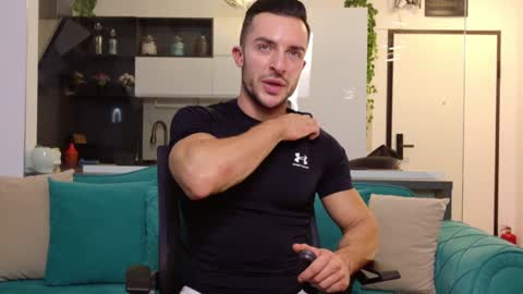 Snapshot of lexin25 chatting on December 2024 06:35:02 PM Askme online show from December 2024 06:35:02 PM