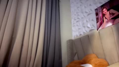 Naturaly Born Goddess  Ms. kendall  online show from October 2025 07:20:01 PM