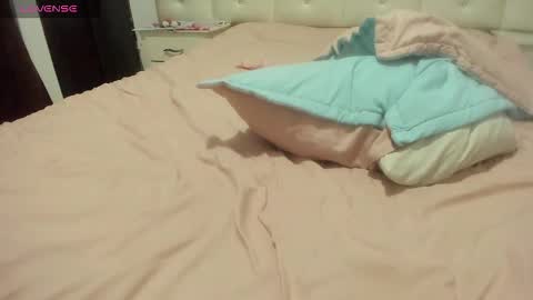 LEXXI online show from November 2025 12:43:01 AM