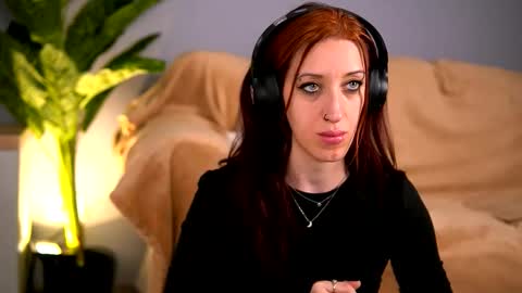 Snapshot of lexxievixxen chatting on November 2025 12:56:02 AM Lexie online show from November 2025 12:56:02 AM