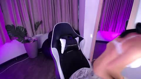 Snapshot of lexy_storm_18 chatting on April 2026 09:01:02 PM lexy_storm_18 online show from April 2026 09:01:02 PM