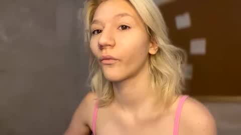 Leya online show from November 2025 11:36:02 PM