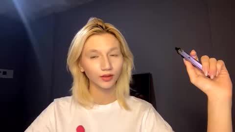 Leya online show from December 2025 06:50:01 PM