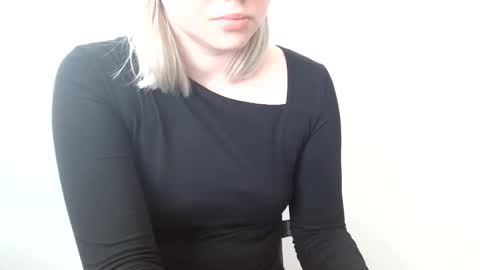 Leyla online show from March 2026 08:09:01 AM