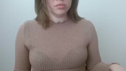 Snapshot of leyla_le chatting on April 2026 07:03:02 AM Leyla online show from April 2026 07:03:02 AM