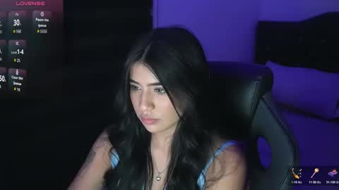 Leyla online show from November 2025 12:33:01 AM