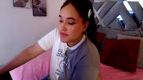 Snapshot of leyla_zr chatting on May 2026 06:26:04 PM leyla_zr online show from May 2026 06:26:04 PM