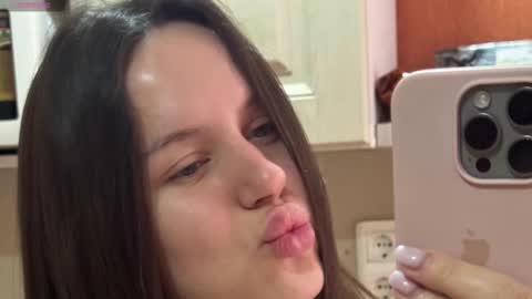 Snapshot of lezlieimeson chatting on February 2026 07:20:01 PM Adeline Di or just cute girl3 online show from February 2026 07:20:01 PM