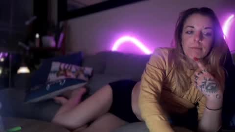 Hornystonerchick online show from December 2024 04:02:02 AM