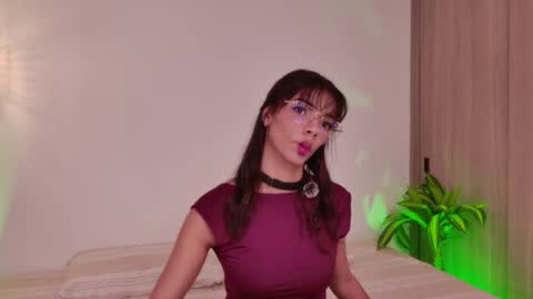 Snapshot of lia_girl2 chatting on May 2026 05:12:01 AM Lia online show from May 2026 05:12:01 AM