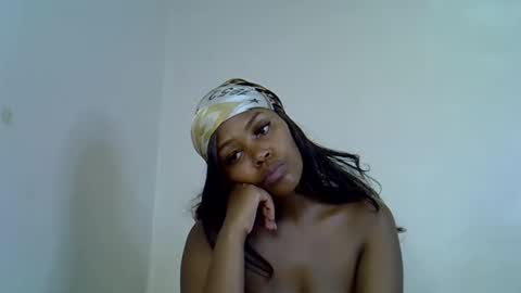 lia online show from October 2025 03:24:01 PM