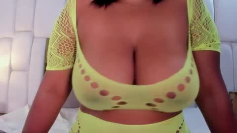 lia_mariana online show from April 2026 06:47:01 AM