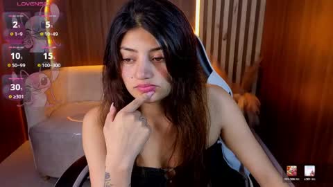 Snapshot of lia_queen_tx chatting on May 2026 03:13:01 AM Online 1400 - 2100 online show from May 2026 03:13:01 AM