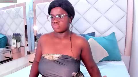 liaa_rosee online show from December 2025 09:55:01 PM