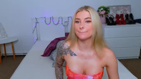 Snapshot of liabeninix chatting on February 2026 09:17:01 AM Lia online show from February 2026 09:17:01 AM