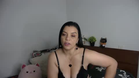 lia blac online show from October 2025 12:07:01 AM