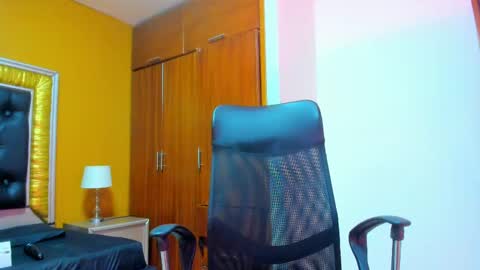 Lia Time schedule 1400 - 2200 GMT -5 online show from October 2025 07:20:02 PM