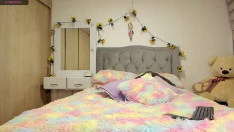 Lia  online show from February 2025 04:00:02 AM