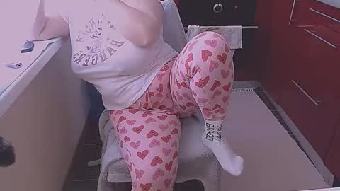 miss Lia  colection for travel online show from April 2026 07:00:01 AM