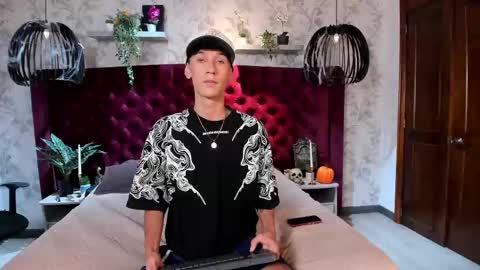 Liam  Tristan online show from October 2025 08:31:01 PM