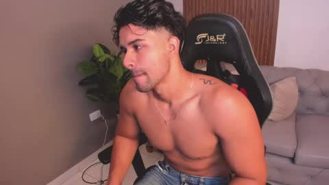 Snapshot of liam_colliins chatting on April 2026 11:49:02 AM Liam Collins online show from April 2026 11:49:02 AM
