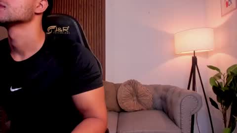 Snapshot of liam_colliins chatting on June 2026 12:00:02 PM Liam Collins online show from June 2026 12:00:02 PM