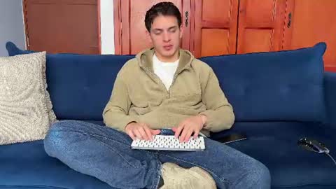 Snapshot of liam_enzho chatting on June 2026 01:42:02 PM Liam online show from June 2026 01:42:02 PM