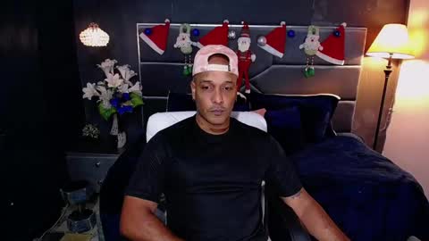 Liam online show from December 2025 08:15:01 PM