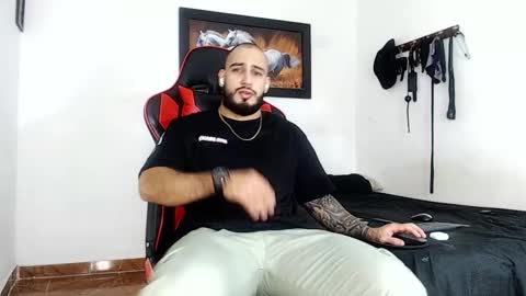 liam_k18 online show from December 2024 04:14:02 AM