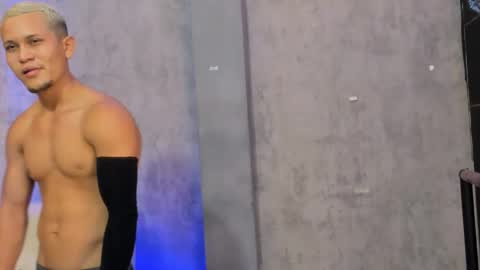 liam_knight online show from November 2025 02:13:01 AM