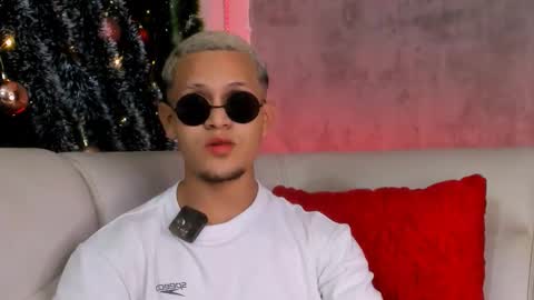 liam_knight online show from December 2025 02:31:01 AM